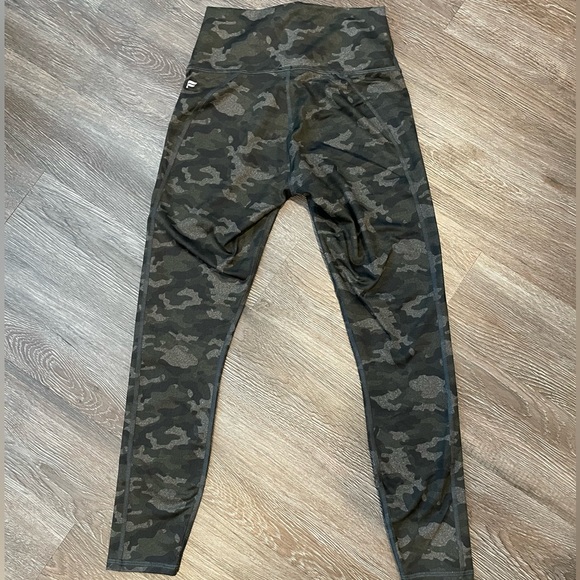 Fabletics Define PowerHold® High-Waisted 7/8 Legging - Picture 7 of 7